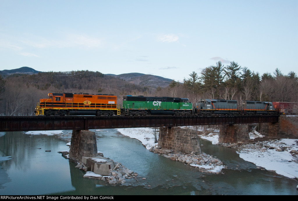 SLR 3004 Leads 393 at the Wild River